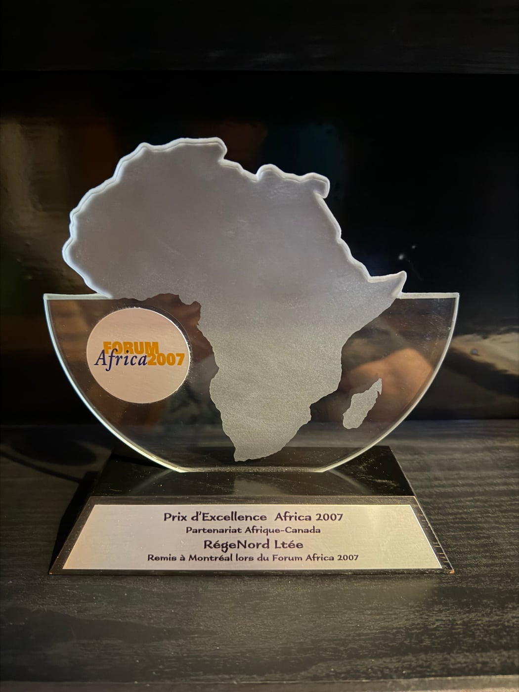 Trophée Prix d’Excellence Africa 2007, Partenariat Afrique–Canada, conservé dans les archives personnelles d’Alain Bélanger