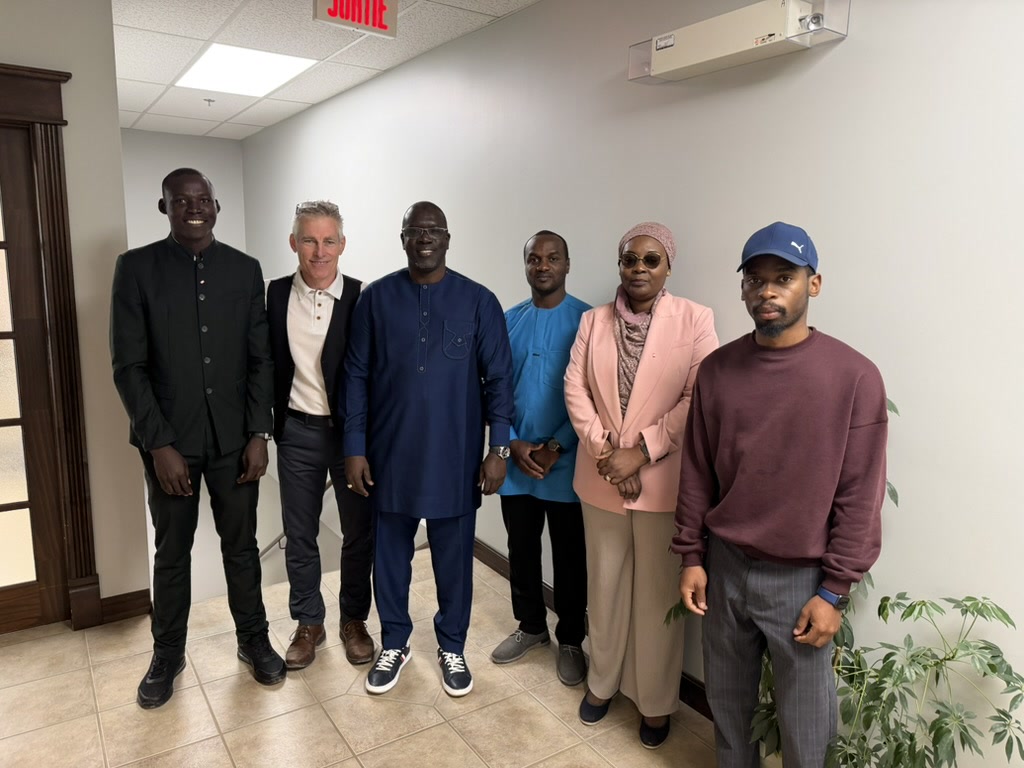 Photo de groupe lors de la visite de la délégation du Sénégal dans l’entreprise, le 23 septembre 2026